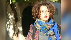 عفراء بن عزة- مدونة تونسية تتهم الأمن بتجريدها من ملابسها