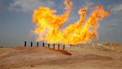 اشتعال الغاز في حقل نفط في كركوك في شمال العراق