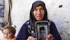 والدة سجين في سجون النظام السوري - رويترز