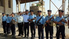 الحوثيون ألبسوا مسلحيهم زيا عسكريا تحت مسمى "قوات خفر السواحل" وسلمتهم إدارة أمن ميناء الحديدة جيتي