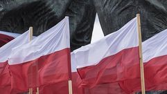 علم بولندا- الأناضول