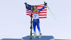 المتزلج الاميركي تيد ليغيتي وذهبية سباق التعرج الطويل في فئة التزلج الالبي