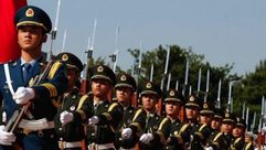 جنود صينيين أثناء استعراض عسكري في بيجين (أرشيف) - أ ف ب