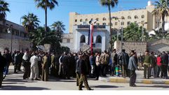 احتجاج الشرطة في كفر الشيخ في الشرقية - مصر 8-2-2014 _(الأناضول)