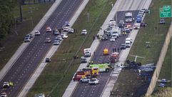مقتل شخصين باصطدام طائرة بسيارة على الشارع العام في فلوريدا
