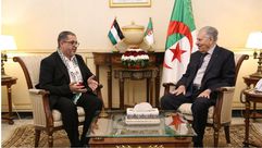 رئيس مجلس الأمة الجزائري يستقبل عضو المكتب السياسي لحركة حماس باسم نعيم- حساب المجلس فيسبوك