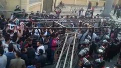 أوقف الدوري بعد مقتل مشجعين على يد الأمن في ستاد الدفاع الجوي- تويتر