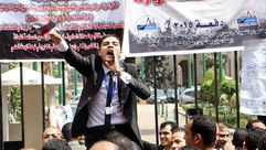 احتجاج مظاهرة امام البرلمان المصري الاناضول 27/3/2016