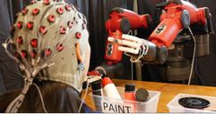 روبوت - ر جل آلي يتم التحكم به عن طريق الدماغ البشري