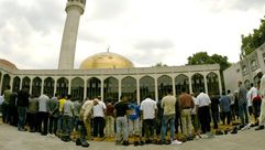 صورة لمسجد لندن المركزي في رجينتس بارك ملتقطة في 15 تموز/يوليو 2005. ادرجت السلطات البريطانية المسجد