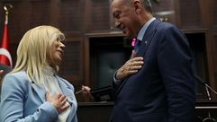 أردوغان ونائبة بالبرلمان التركي- صباح التركية