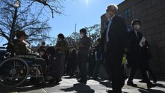 صحافيون أمام محكمة يوكوهاما في 16 آذار/مارس 2020 بعد صدور حكم الاعدام على ساتوشي يوماتسو الذي دين بت