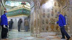 مرقد المعصومة المقدس لدى الشيعة في قم الإيرانية لا يزال مفتوحا للزوار رغم انتشار العدوى- جيتي