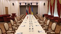طاولة مفاوضات أوكرانيا وروسيا- جيتي