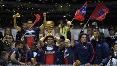 لاعبو باريس سان جرمان يحتفلون باحراز كأس الرابطة في 19 نيسان/ابريل 2014
