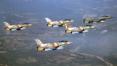 الطيران الحربي الإسرائيلي يراقف الحدود الأردنية السورية - أرشيفية