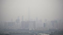 تلوث الجو فوق مدينة شينجن جنوب الصين في 23 نيسان/ابريل 2015