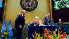 جون كيري وحفيدته في الأمم المتحدة ـ أ ف ب