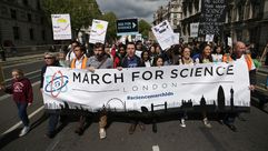 مظاهرة العلماء - دعم العلم - لندن - أ ف ب
