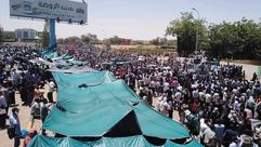 السودان خيم مقر الجيش السوداني تويتر