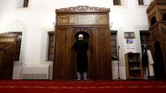 كورونا  التراويح  رمضان  الصلاة  المساجد- جيتي