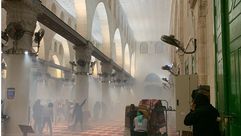 الاحتلال اعتدى على المعتكفين داخل الجامع القبلي بالقنابل- القسطل