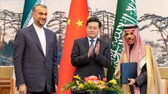 وزير خارجية السعودية و ايران والصين في بكين توقيع اتفاق اعادة العلاقات الدبلوماسية- الاناضول