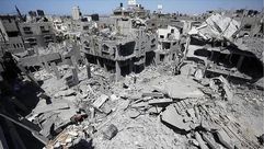انقضت ستة أشهر كاملة عن الإبادة الجماعية المستمرة في قطاع غزة، ومع وصولها إلى الذروة من حيث الوحشية والدموية لا زال موقف النظامين العربي والإسلامي بين عاجز ومتخاذل وخائن.