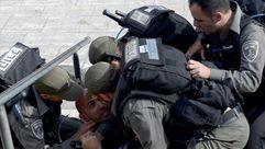 الشرطة الإسرائيلية تعتقل 5 فلسطينيين في القدس - الشرطة الإسرائيلية تعتقل 5 فلسطينيين في القدس (1)