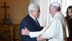 عباس التقى فرانسيس الثاني في الفاتيكان - أ ف ب