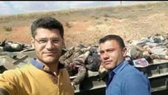 سيلفي - الوحدات الكردية تستعرض في عفرين جثث عناصر من الثوار قتلتهم في كمين - ريف حلب - سوريا
