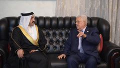 عباس ومبعوث ملك البحرين  عبد الله بن حمد آل خليفة -وفا