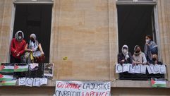 احتجاج تظاهرة مظاهرة داعمة لفلسطين غزة مناهضة للحرب الاسرائيلية في جامعة ساينس بو في باريس في فرنسا- جيتي