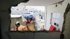 أضرار في منازل اقتحمها الجيش الإسرائيلي بالضفة بحثا عن 3 مستوطنين - الأناضول