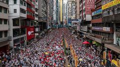 تظاهرة ضخمة في هونغ كونغ ضدّ مشروع قانون يسمح بتسليم المطلوبين للصين- جيتي