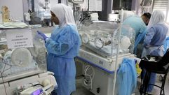 وحدة العناية المركزة لحديثي الولادة في مستشفى المقاصد في القدس - الغارديان