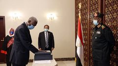 وزير الدفاع السوداني الجديد ياسين إبراهيم ياسين يؤدي يمين دستورية- سونا
