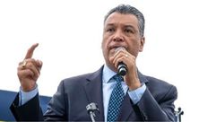 السيناتور الديمقراطي أليكس باديلا، ممثل ولاية كاليفورنيا في مجلس الشيوخ الأمريكي - الصفحة الرسمية "إكس"