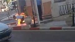 صورة الناشط الجزائري يحترق