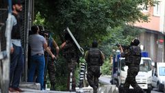 تركيا  الأمن التركي يداهم مقرات يشتبه بإيوائها عناصر من "داعش" و"بي كا كا" 24/7/2015  الاناضول