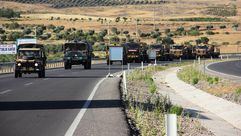 الجيش التركي يدفع بتعزيزات عسكرية جديدة إلى الحدود مع سوريا - الأناضول