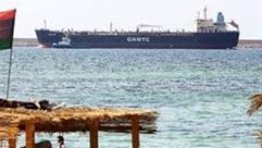 سفينة قبالة سواحل ليبيا