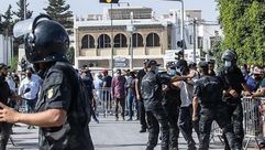 مواجهات في تونس بعد الانقلاب (الأناضول)