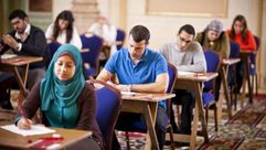 الطلاب المسلمون في بريطانيا.. فيسبوك