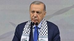 أردوغان بالكوفية الفلسطينية.. الأناضول