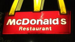 اعلنت مجموعة "كليفلاند كلينيك" الاستشفائية الاميركية عزمها اقفال مطعم تابع لسلسلة "ماكدونالدز" للوجب