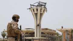 عنصر من القوات الإماراتية في مطار عدن- تويتر