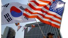 أمريكا و كوريا الجنوبية اعلام علم- جيتي