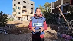 Journalist-Anas-Al-Sharif-Reporting-from-Gaza-for-Al-Jazeera (1)