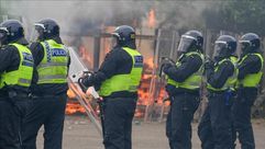 الشرطة البريطانية تفض أعمال شغب ضد اللاجئين - وكالة الأناضول